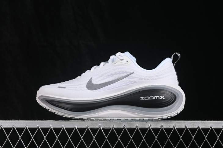 Picture of Nike Vomero Plus _SKUfw24030134384383646fw